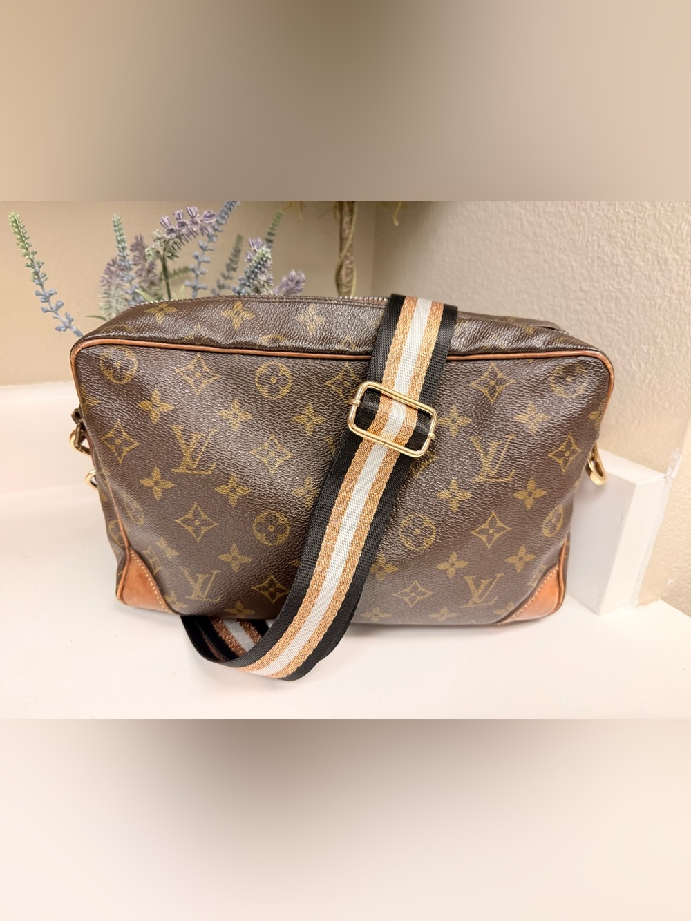 Louis Vuitton Monogram Trocadero 30 Authentic no strap